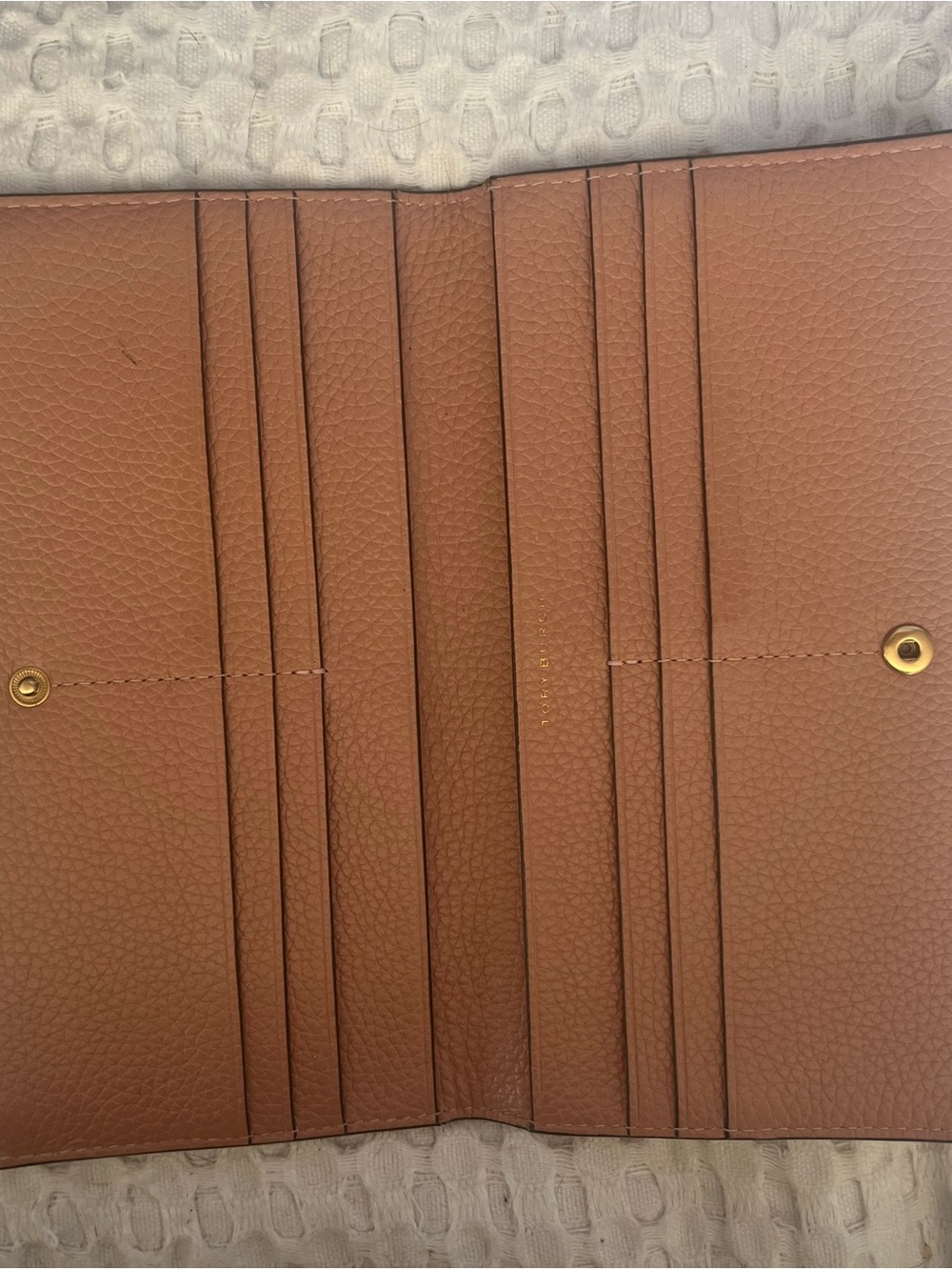 Tory Burch Chestnut Pebbled Leather Continental Wallet with Gold Logo - Picture 3 of 5